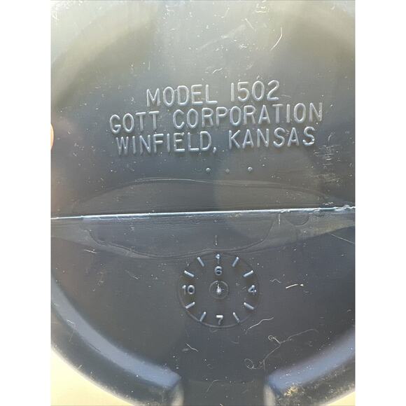 Vintage Rubbermaid GOTT Insulated Thermal Half Gallon Thermos Cooler Jug 1502 - Picture 5 of 5